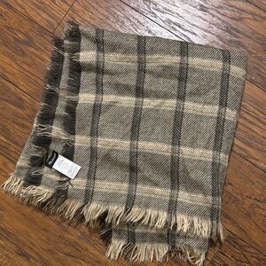 LIKE NEW: Madewell Plaid Fringe Blanket Scarf